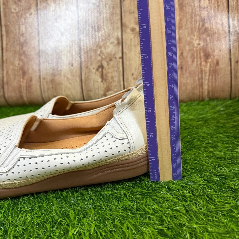 Clarks Collection Loafers Womens Size 9 Off White Perforated Leather Espadrille